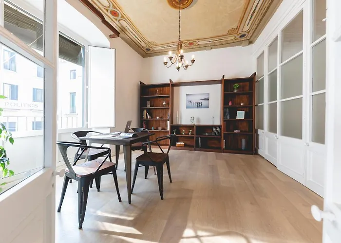 Bravissimo Placa Del Vi, Authentic Historic Apartment